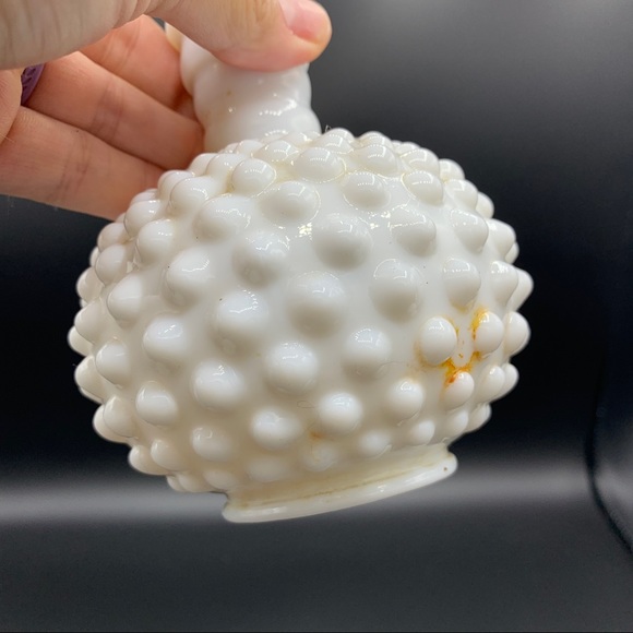 Vintage Fenton Milk Glass Hobnail Perfume or potion Bottle - Picture 8 of 8